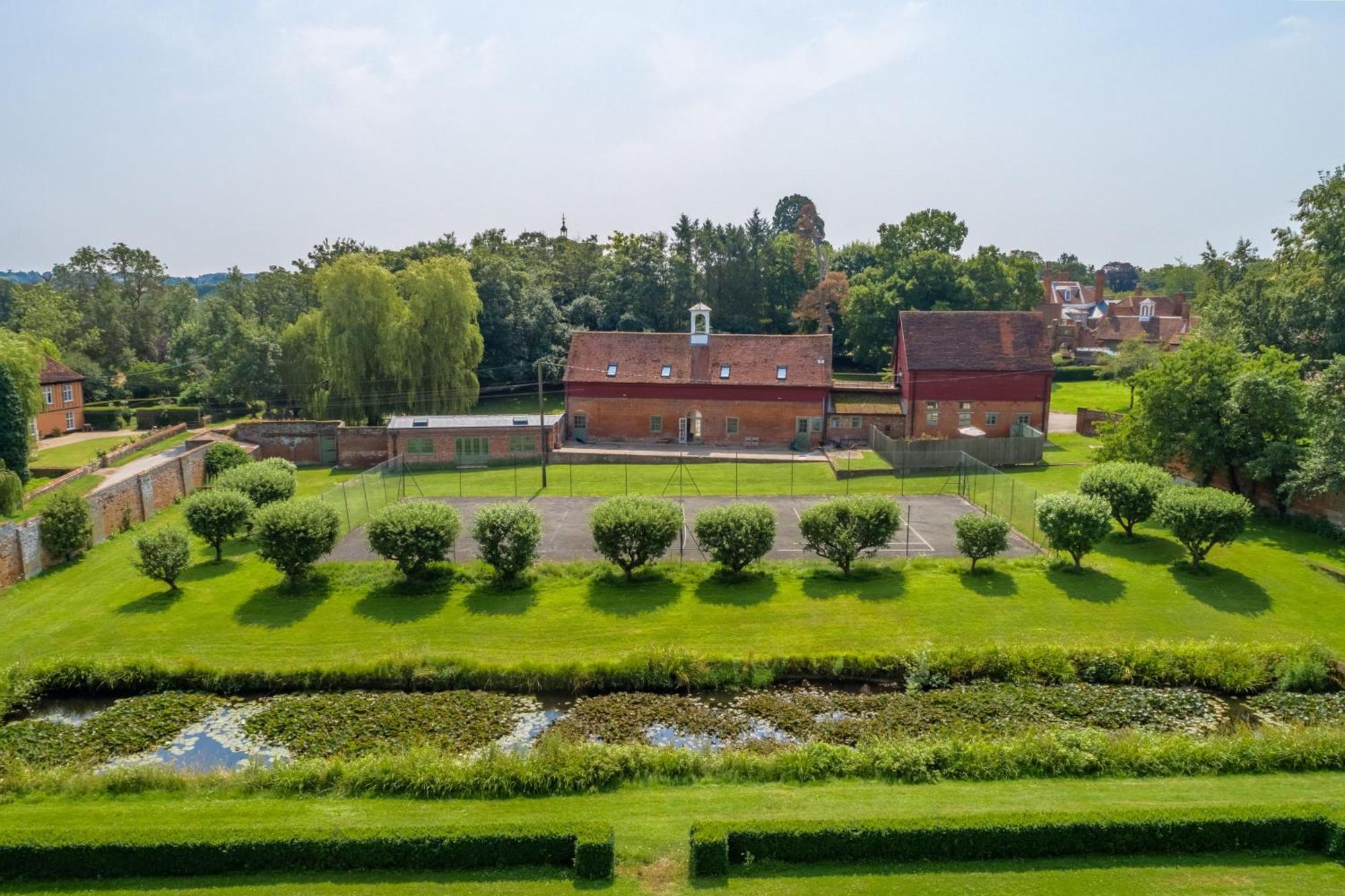 Belchamp Hall Stables Belchamp Otten ภายนอก รูปภาพ