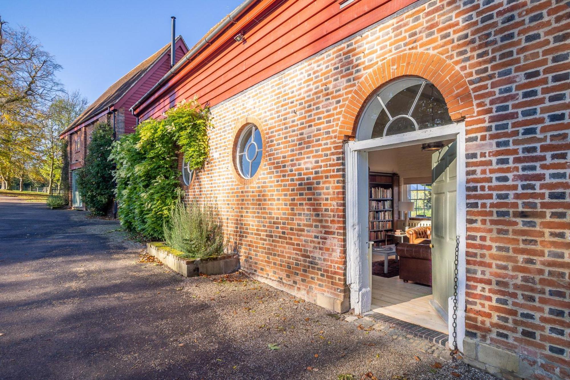 Belchamp Hall Stables Belchamp Otten ภายนอก รูปภาพ